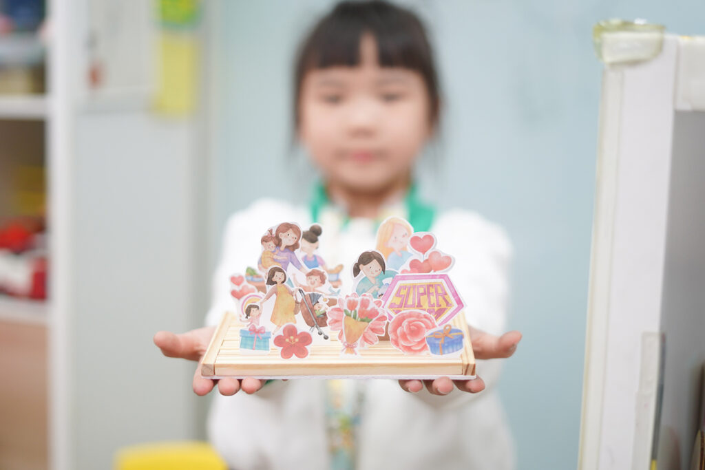 5月：3D紙藝母親節工作坊