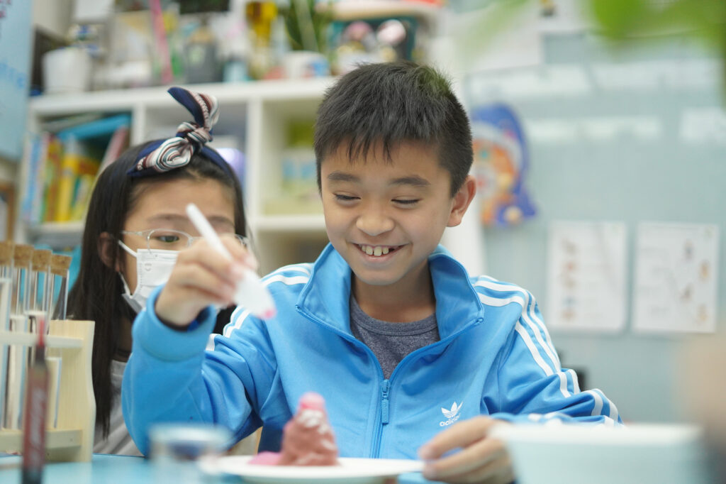 學STEAM：點燃小學生的創新火花，鋪就升中學之路