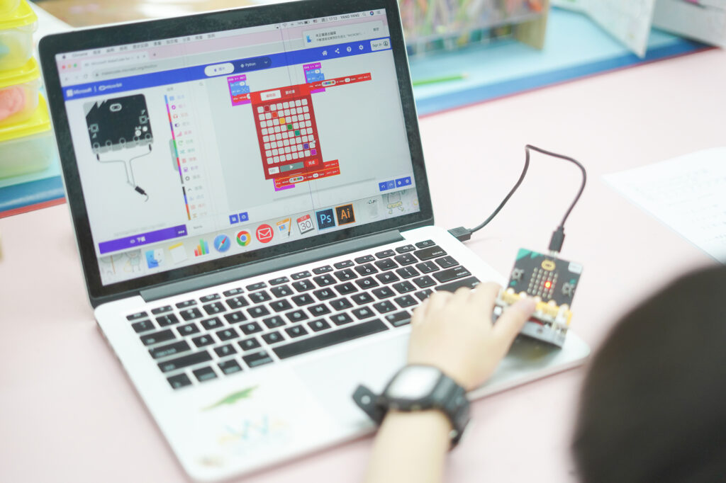 小學生學Micro:bit：開啟STEAM編程之旅！